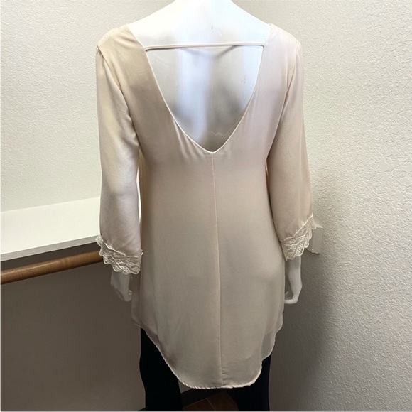 ASTR Daytime/Night-time cream shift dress and Coral Romper BUNDLE Sz M - Picture 13 of 16